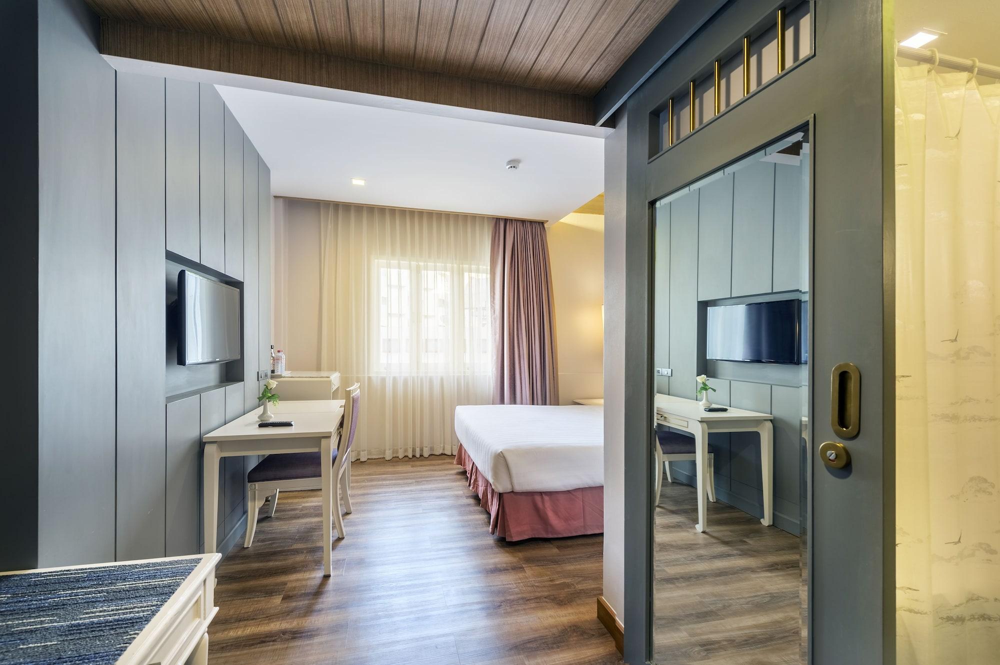 Royal Rattanakosin Hotel Sha Plus Bangkok Exterior photo