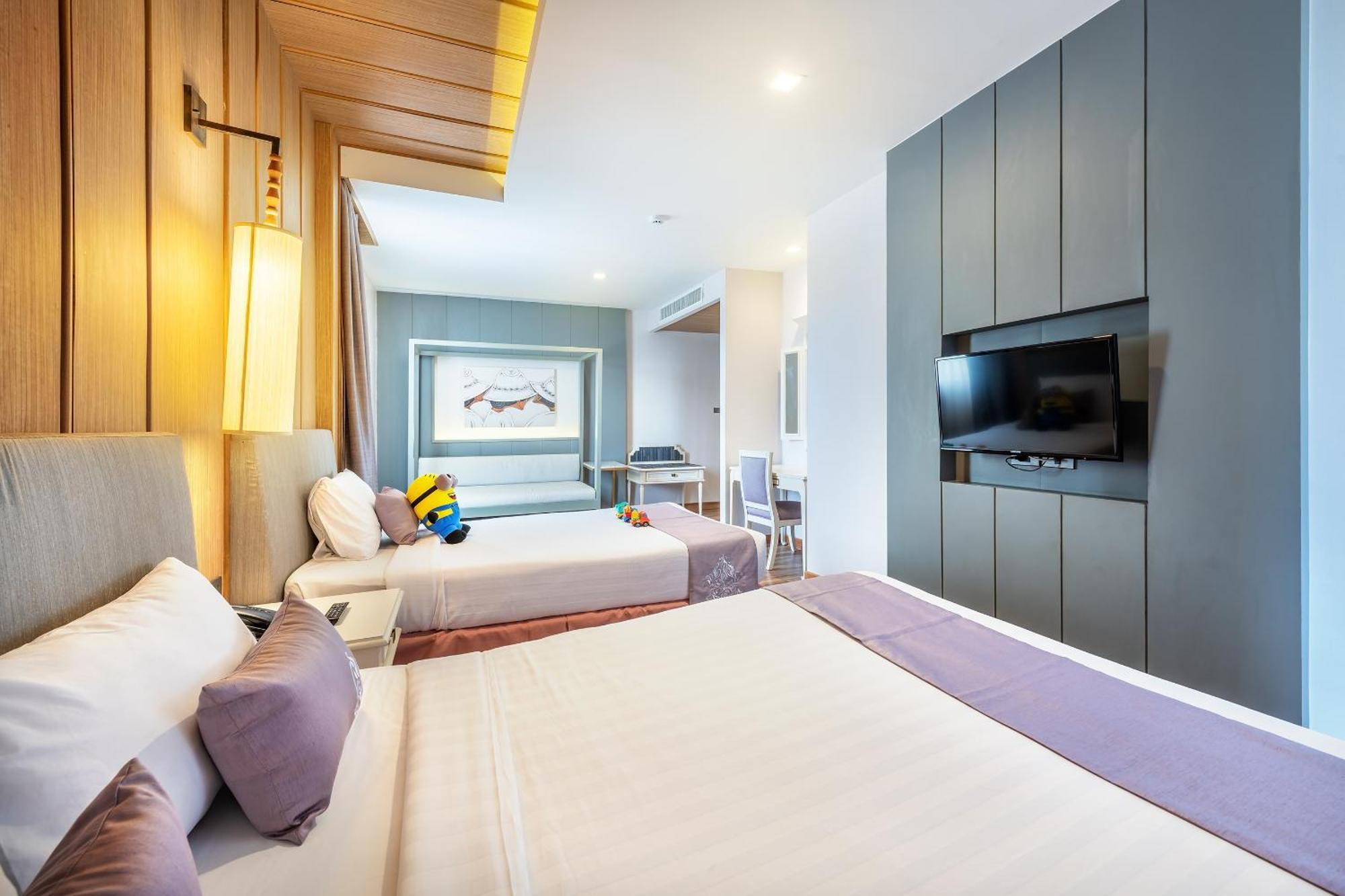Royal Rattanakosin Hotel Sha Plus Bangkok Exterior photo