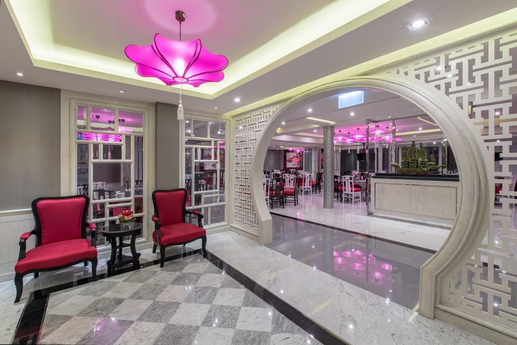 Royal Rattanakosin Hotel Sha Plus Bangkok Exterior photo